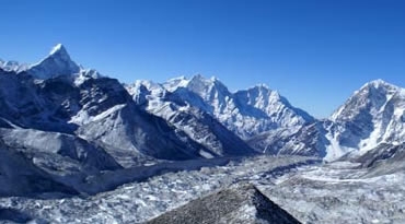 Gokyo-Chola Pass Trek